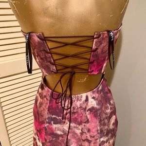 Nicole Miller NWOT strapless dress. Mini